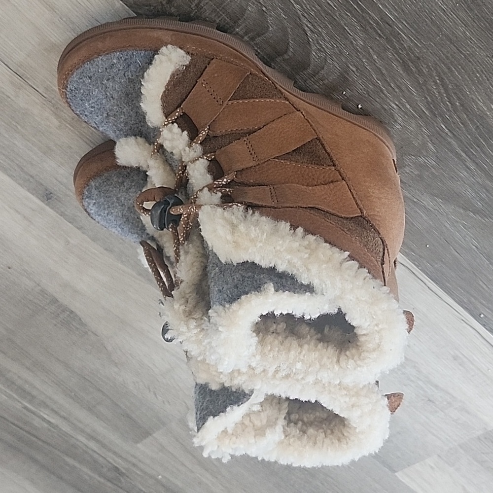 Sorel platform wedge booties